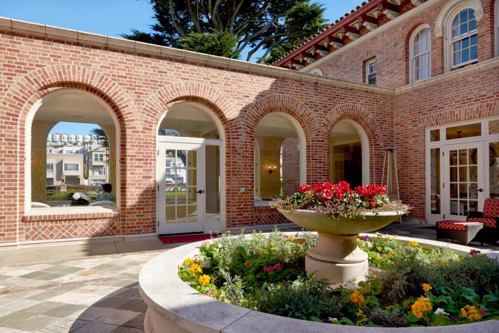 The Ivy at Golden Gate